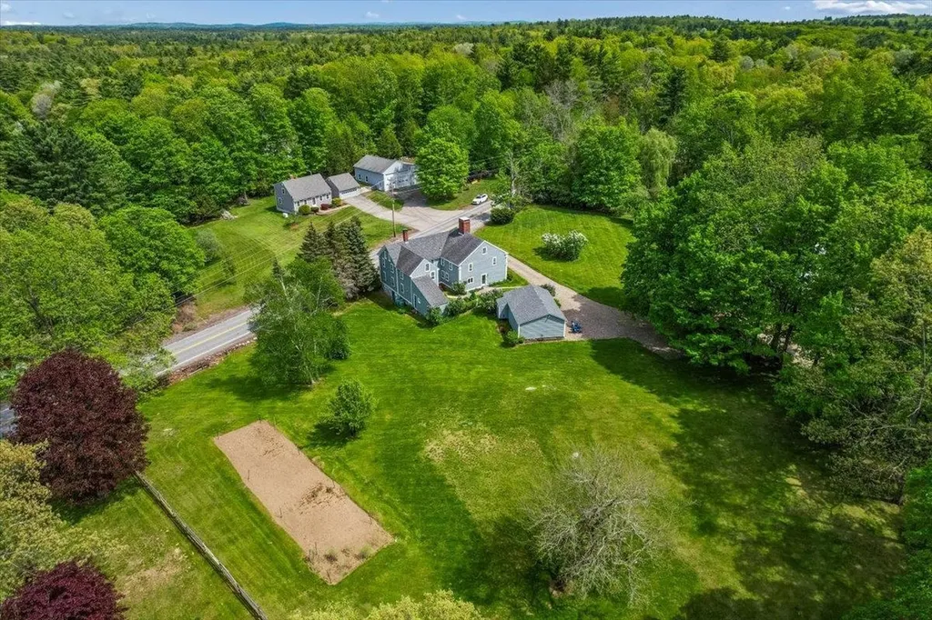 245-247 Danville Road Fremont NH 03044