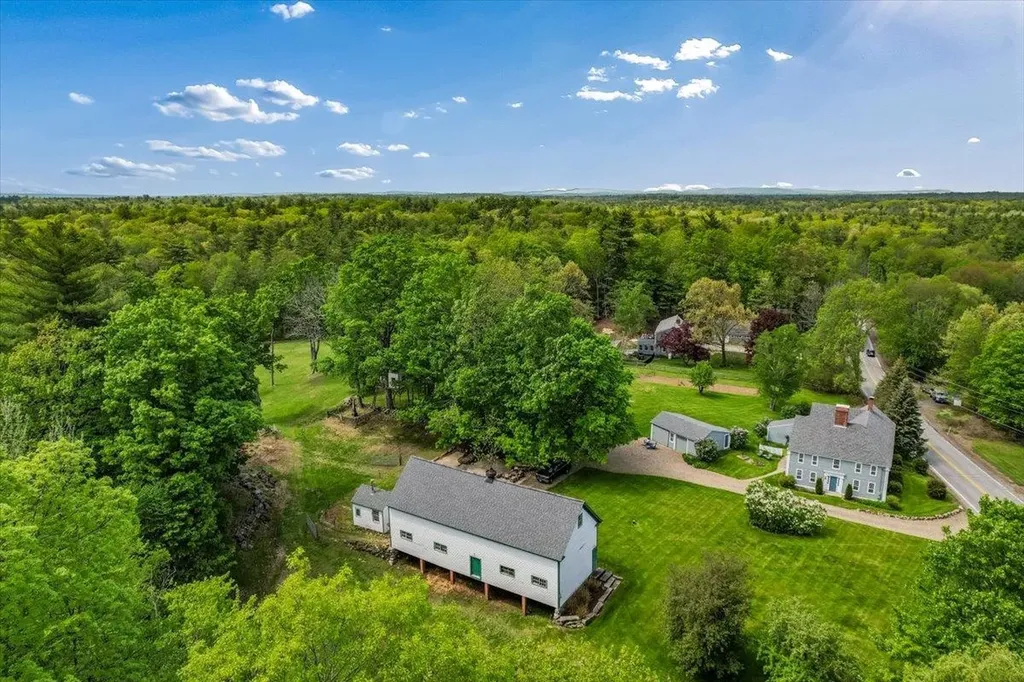 245-247 Danville Road Fremont NH 03044