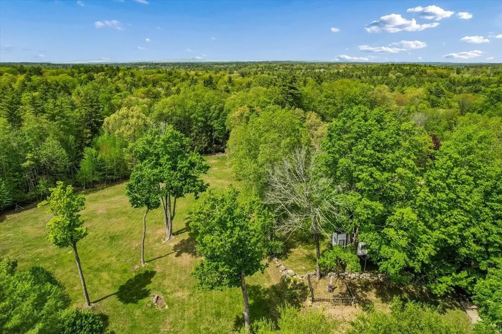 245-247 Danville Road Fremont NH 03044