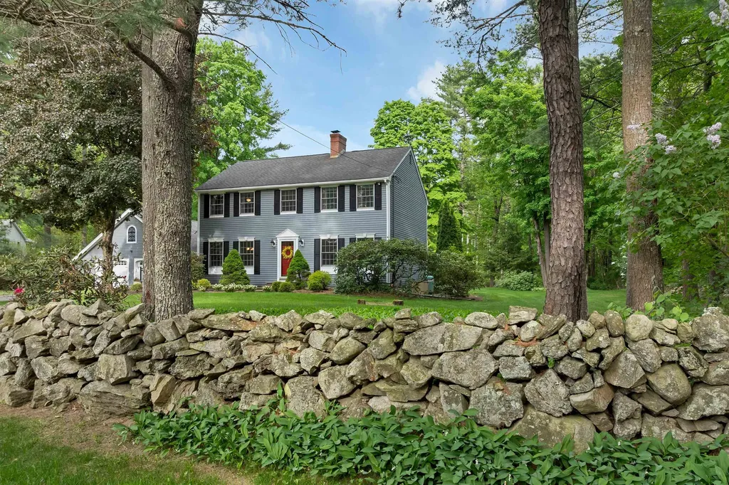 153 Castle Hill Road Windham NH 03087