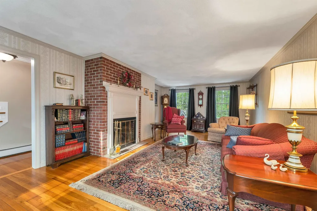 153 Castle Hill Road Windham NH 03087