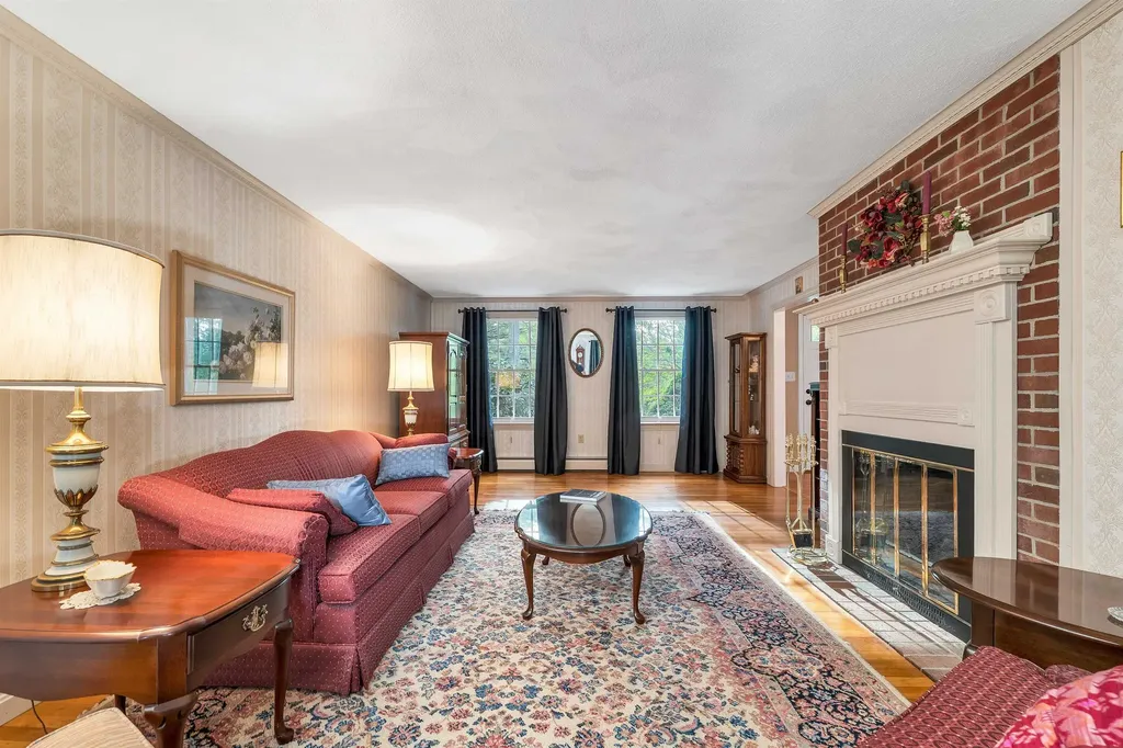 153 Castle Hill Road Windham NH 03087