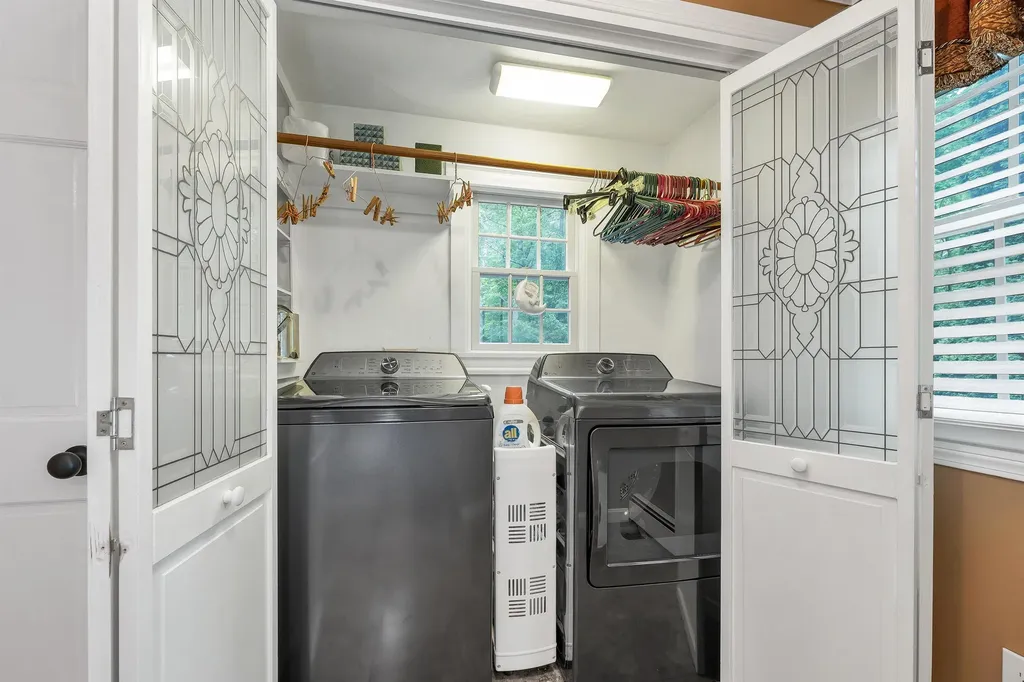 153 Castle Hill Road Windham NH 03087