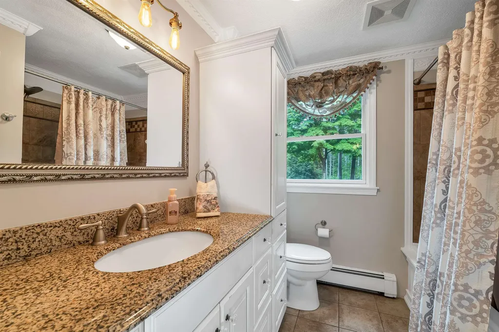 153 Castle Hill Road Windham NH 03087
