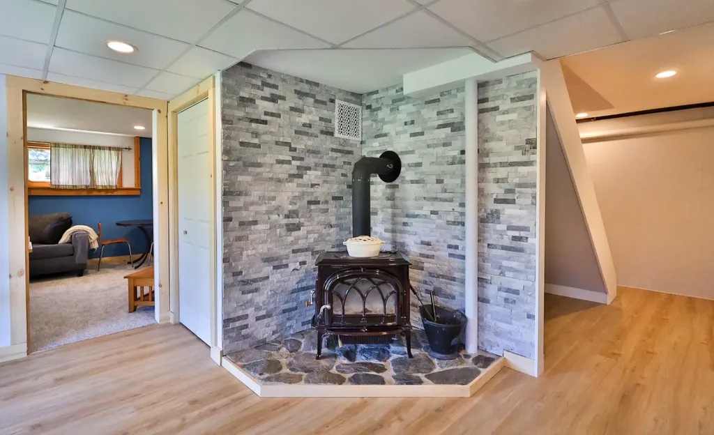 23 Meadow View Lane Hartland VT 05048