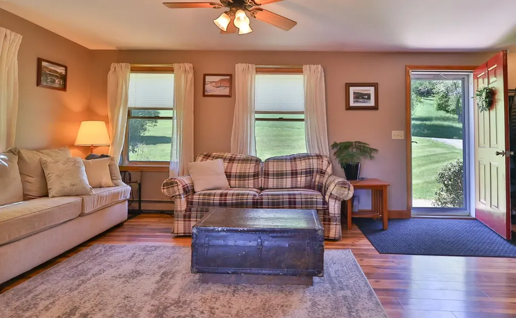 23 Meadow View Lane Hartland VT 05048