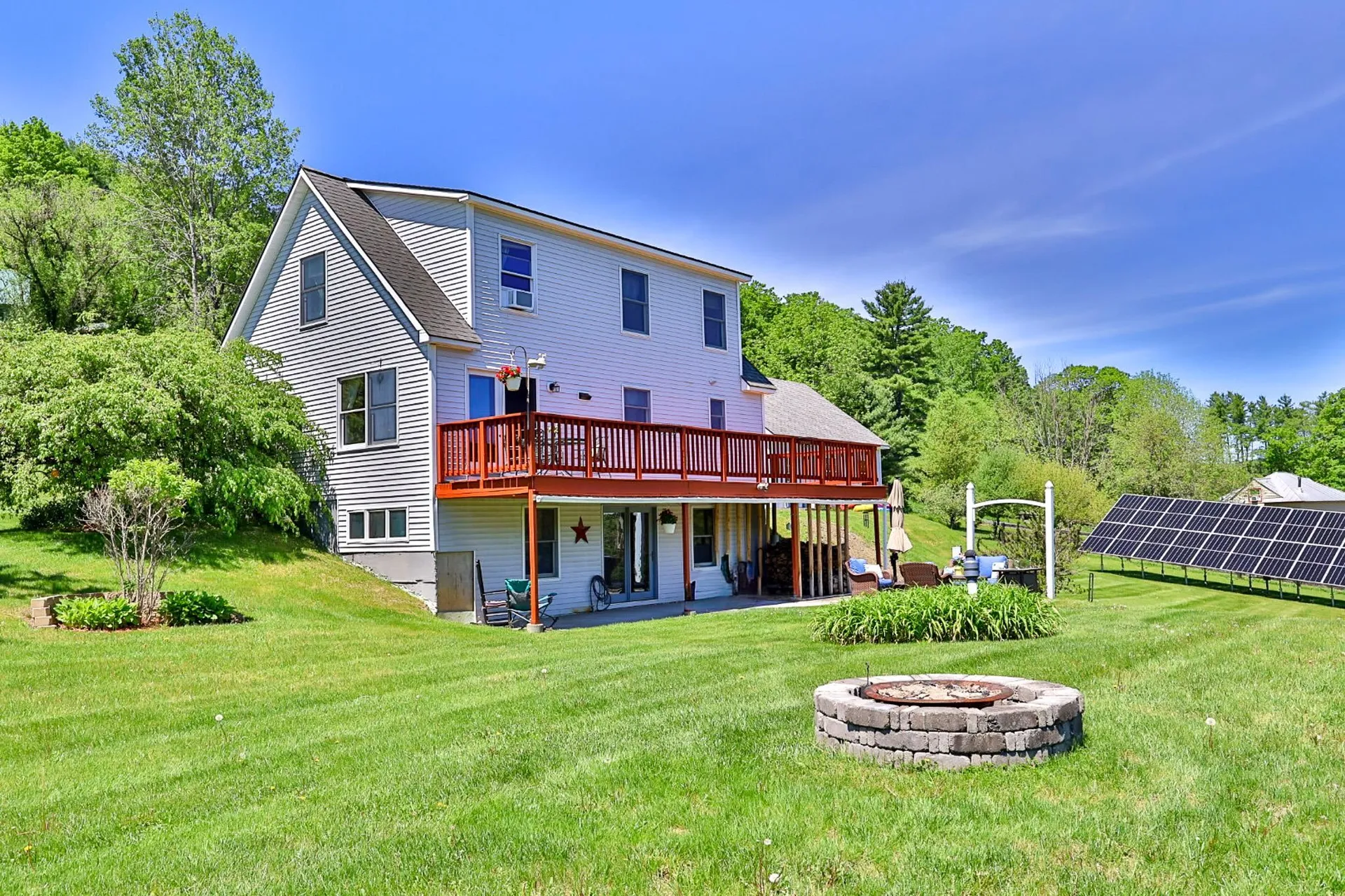 23 Meadow View Lane Hartland VT 05048