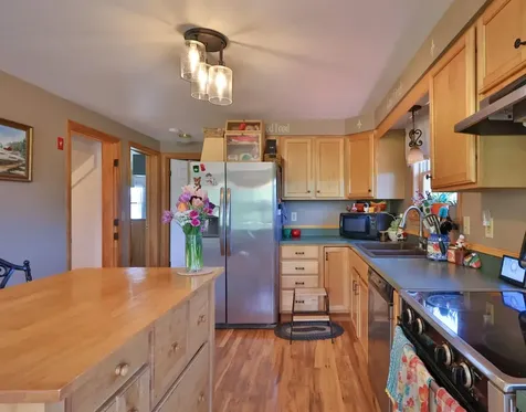 23 Meadow View Lane Hartland VT 05048