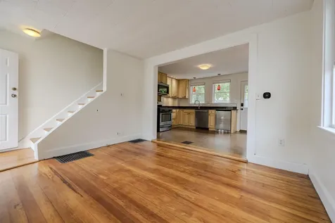 189 Concord Way Portsmouth NH 03801