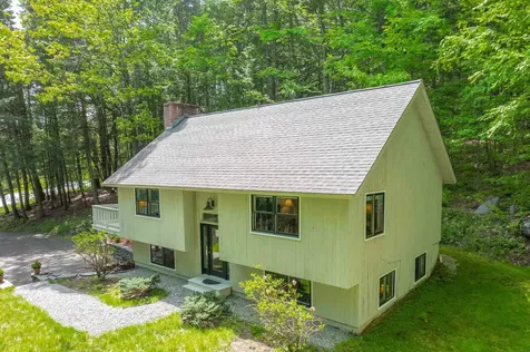 1196 Marsh Family Road Hartford VT 05059
