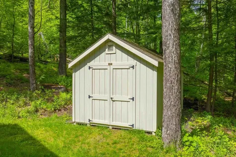 1196 Marsh Family Road Hartford VT 05059