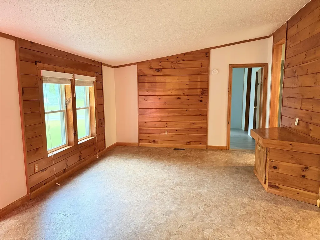 97 Fordway Extension Derry NH 03038