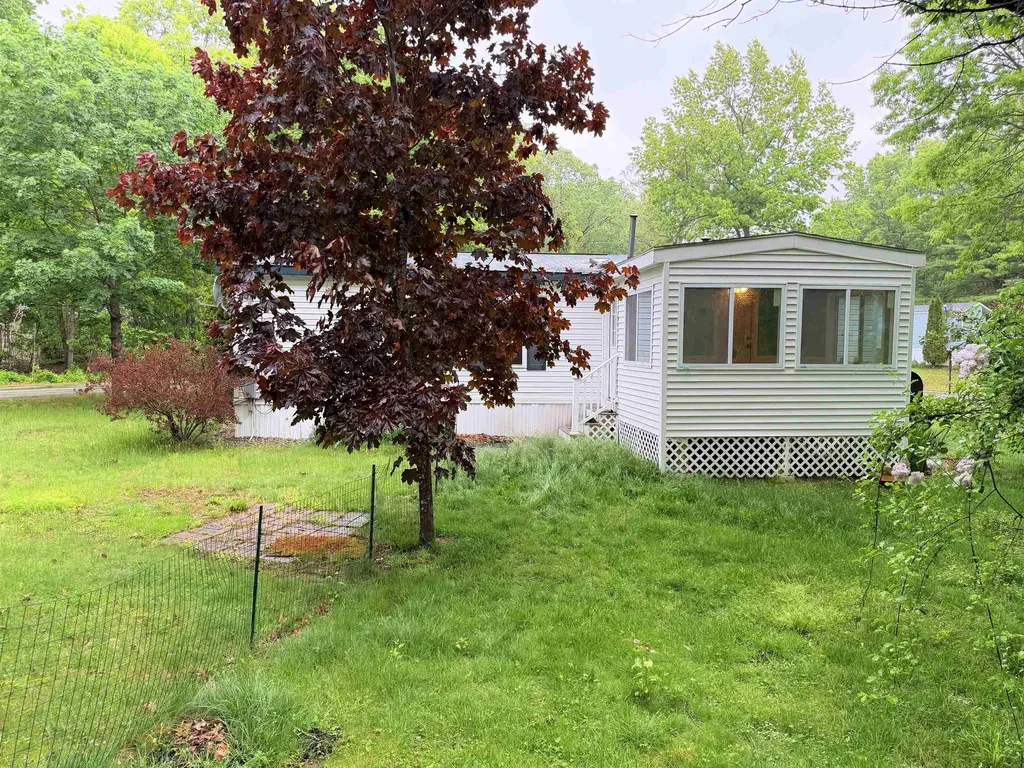 97 Fordway Extension Derry NH 03038