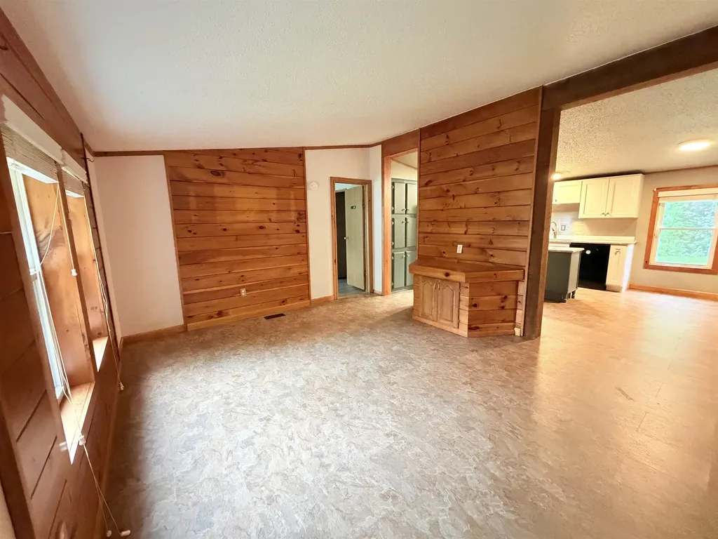 97 Fordway Extension Derry NH 03038