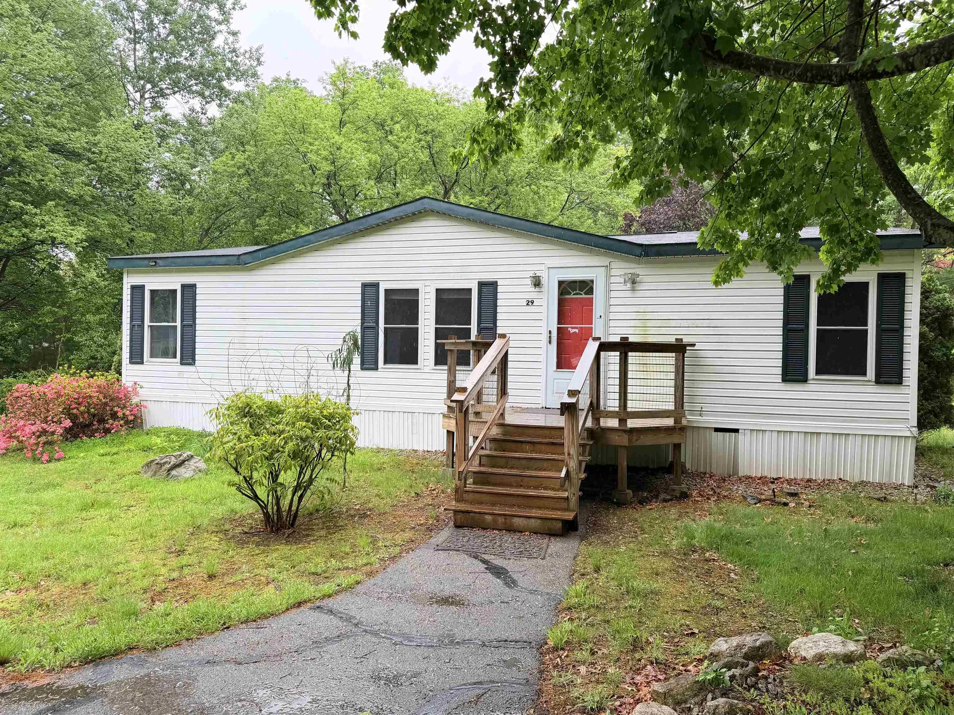 97 Fordway Extension Derry NH 03038
