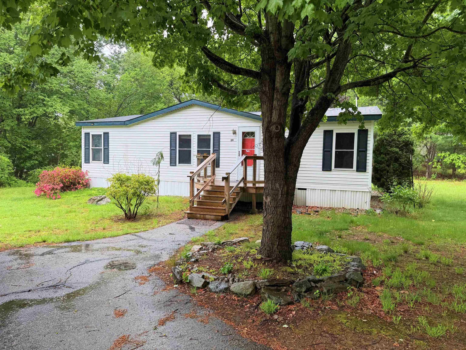97 Fordway Extension Derry NH 03038