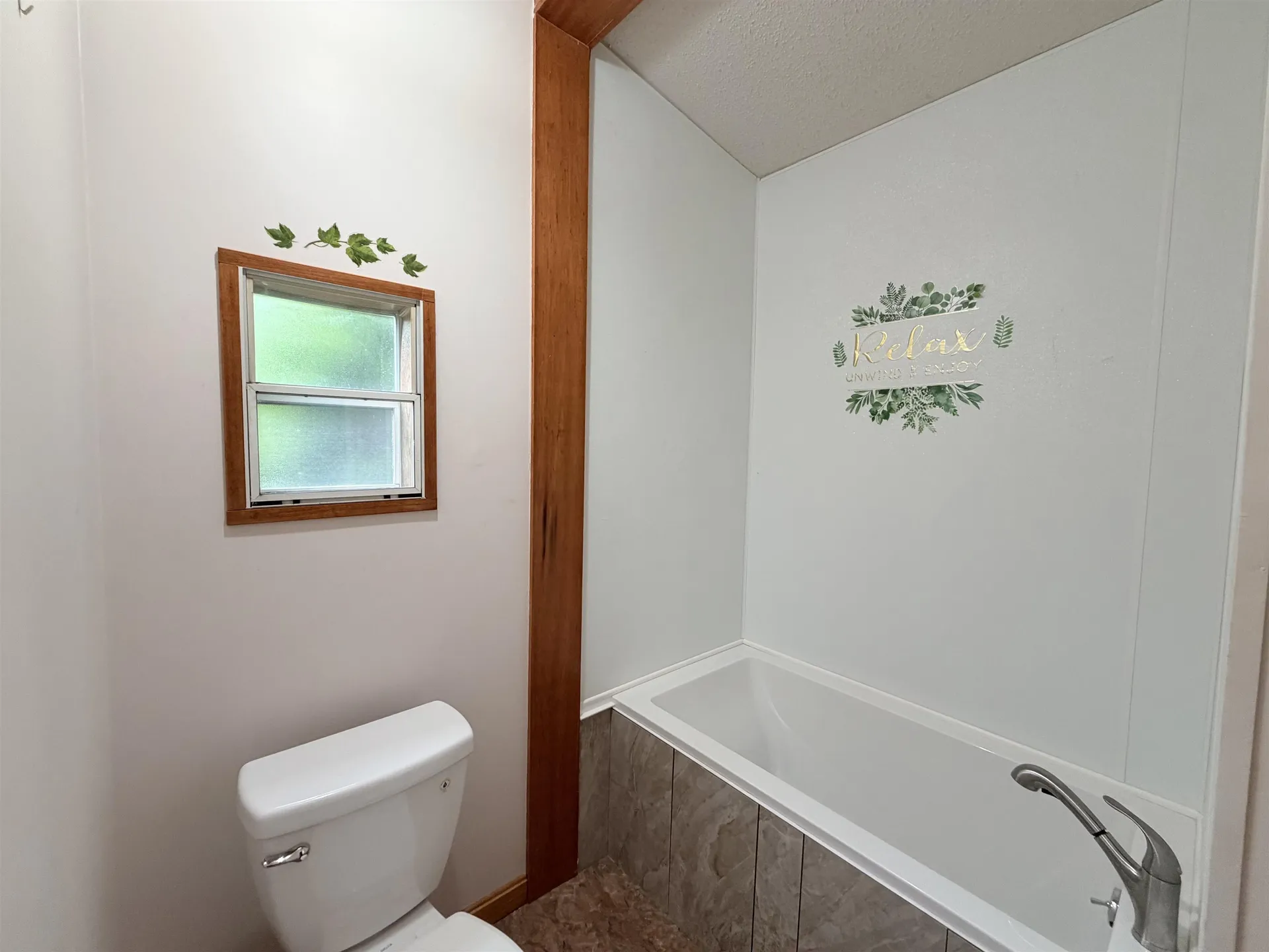 97 Fordway Extension Derry NH 03038