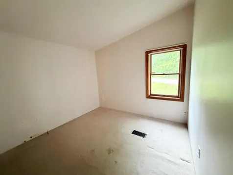 97 Fordway Extension Derry NH 03038