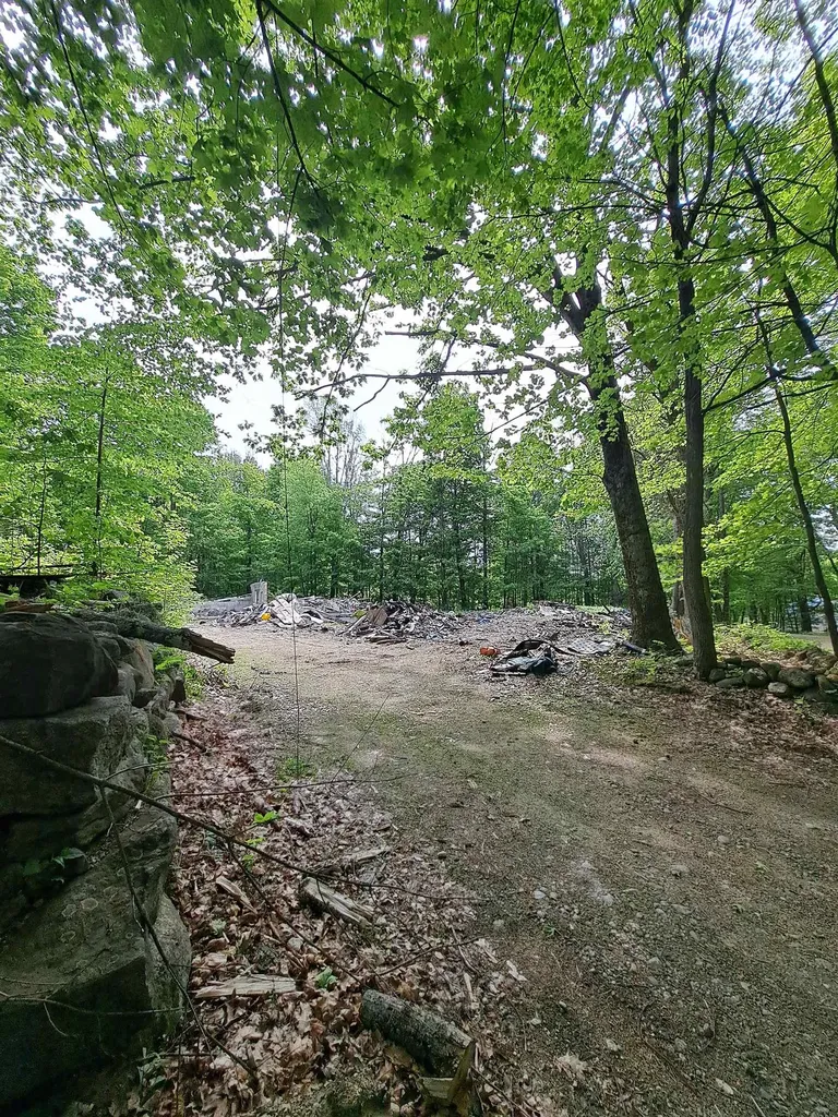 81 Hart Farm Road Deering NH 03244