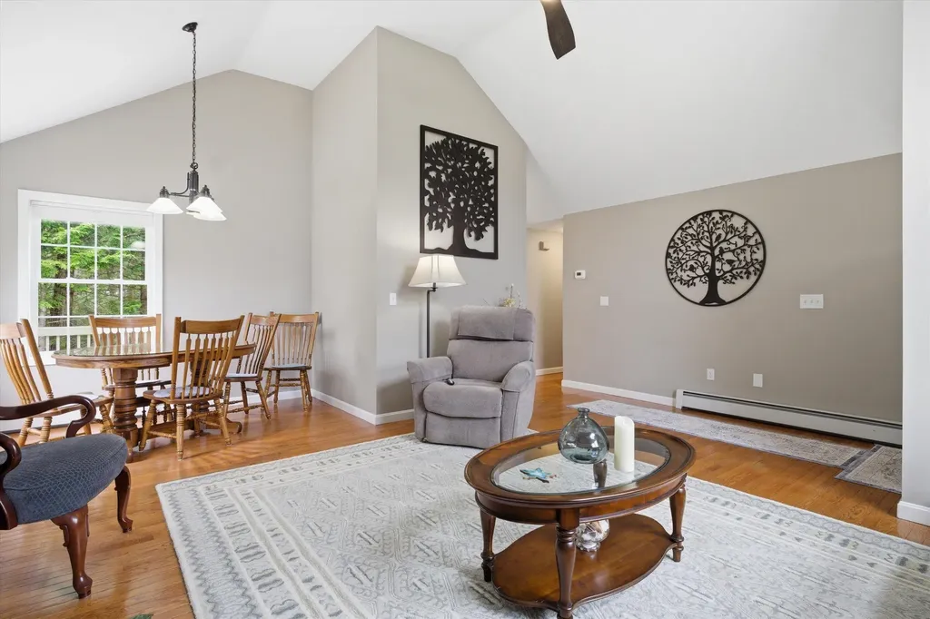 31 Henderson Road Gilford NH 03249