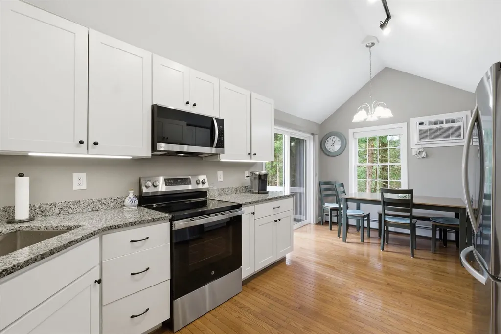 31 Henderson Road Gilford NH 03249
