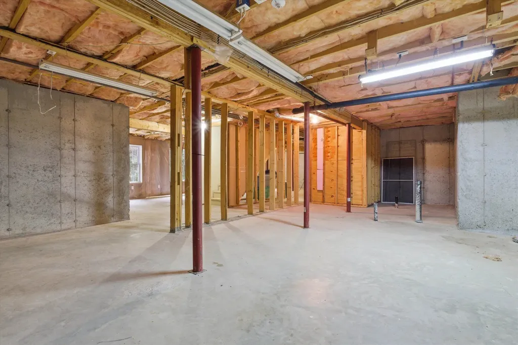 31 Henderson Road Gilford NH 03249