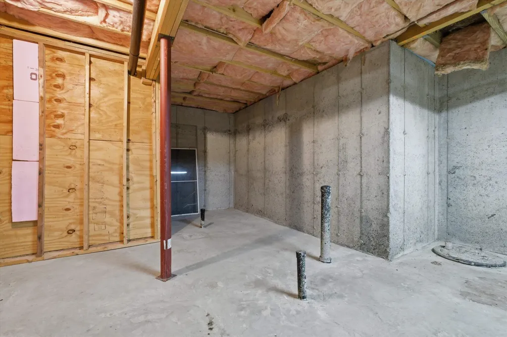 31 Henderson Road Gilford NH 03249