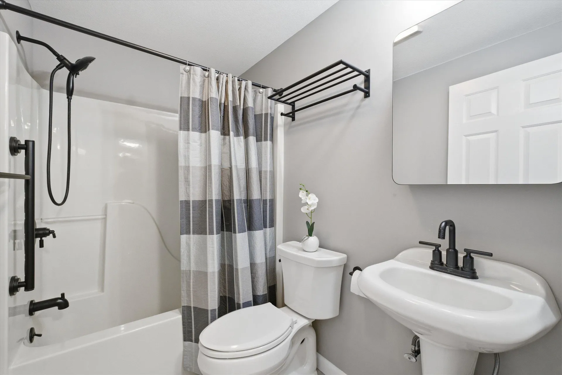 31 Henderson Road Gilford NH 03249