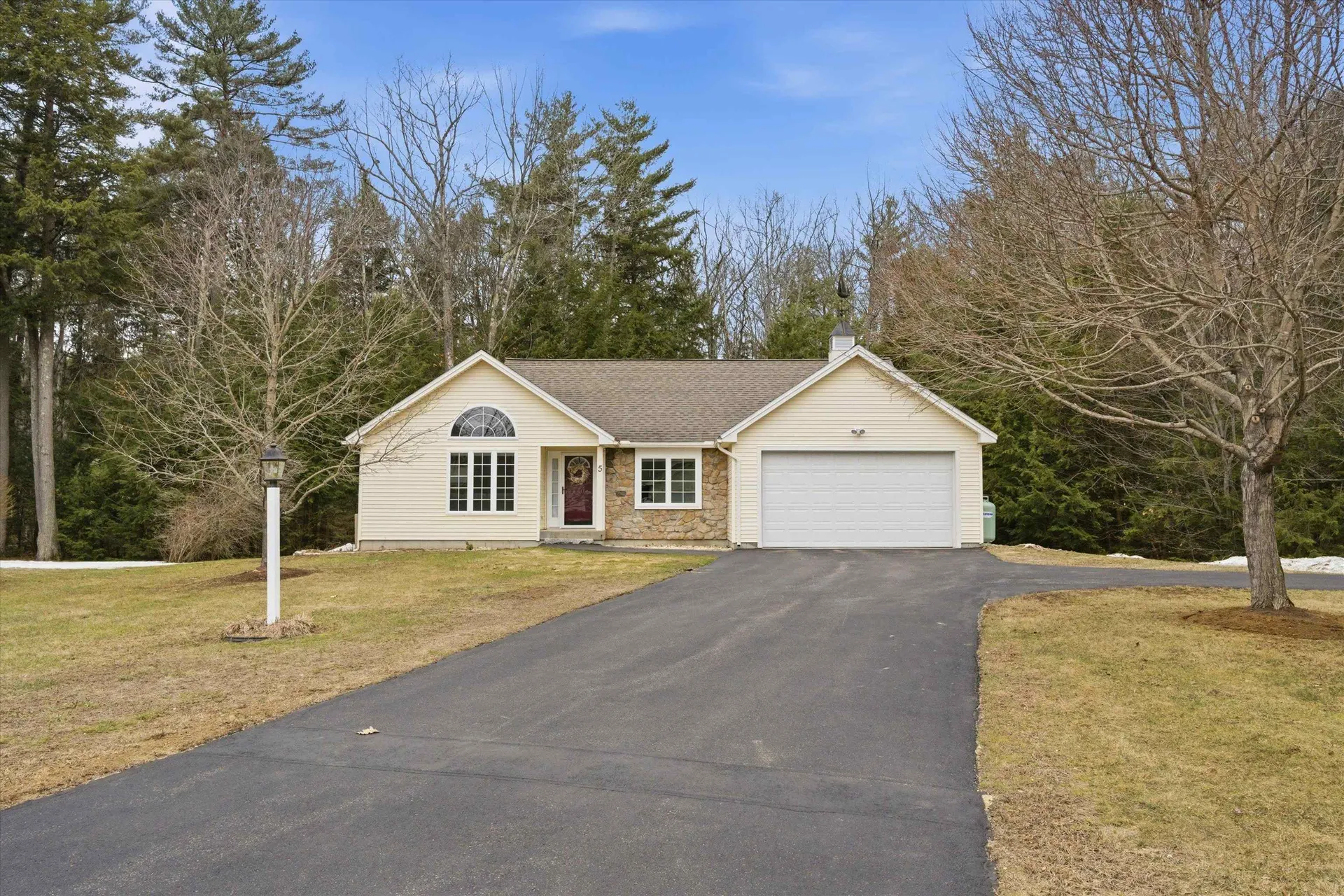 31 Henderson Road Gilford NH 03249