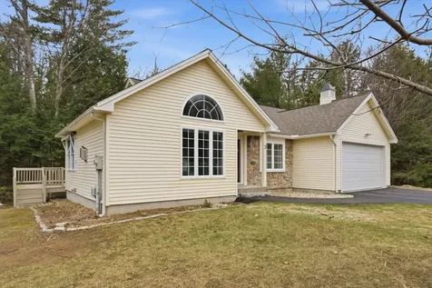 31 Henderson Road Gilford NH 03249