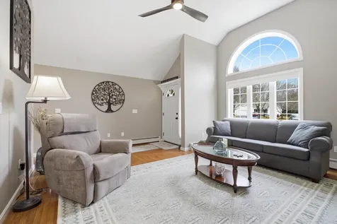 31 Henderson Road Gilford NH 03249