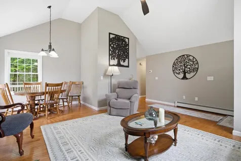 31 Henderson Road Gilford NH 03249