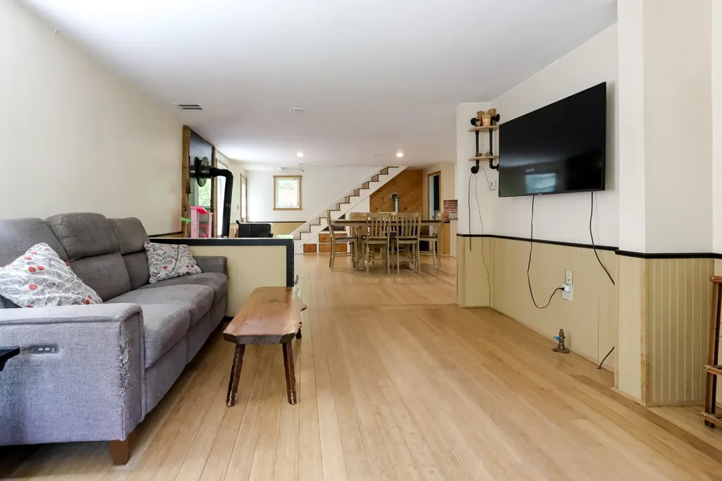 150 Turtle Rock Road Stoddard NH 03464