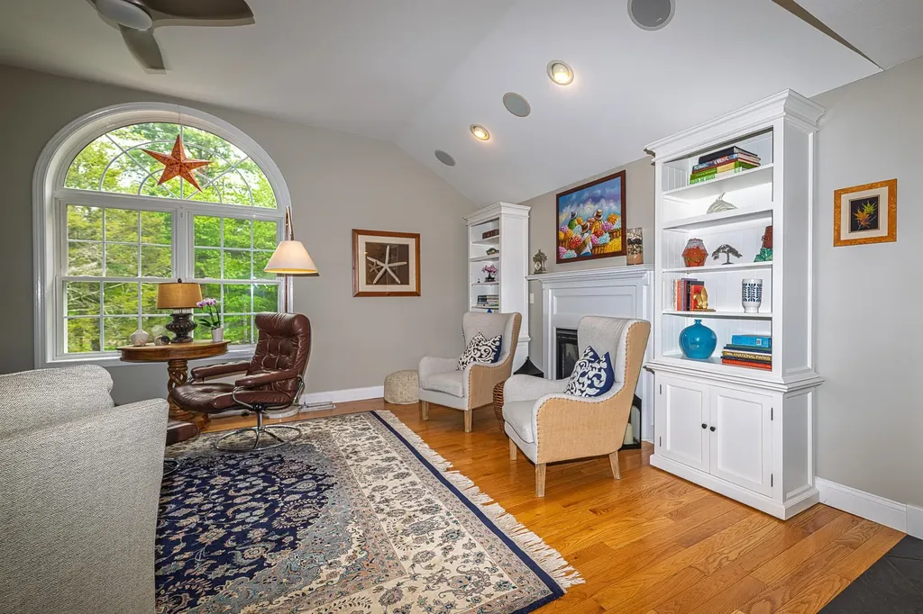 136 Annand Drive Milford NH 03055