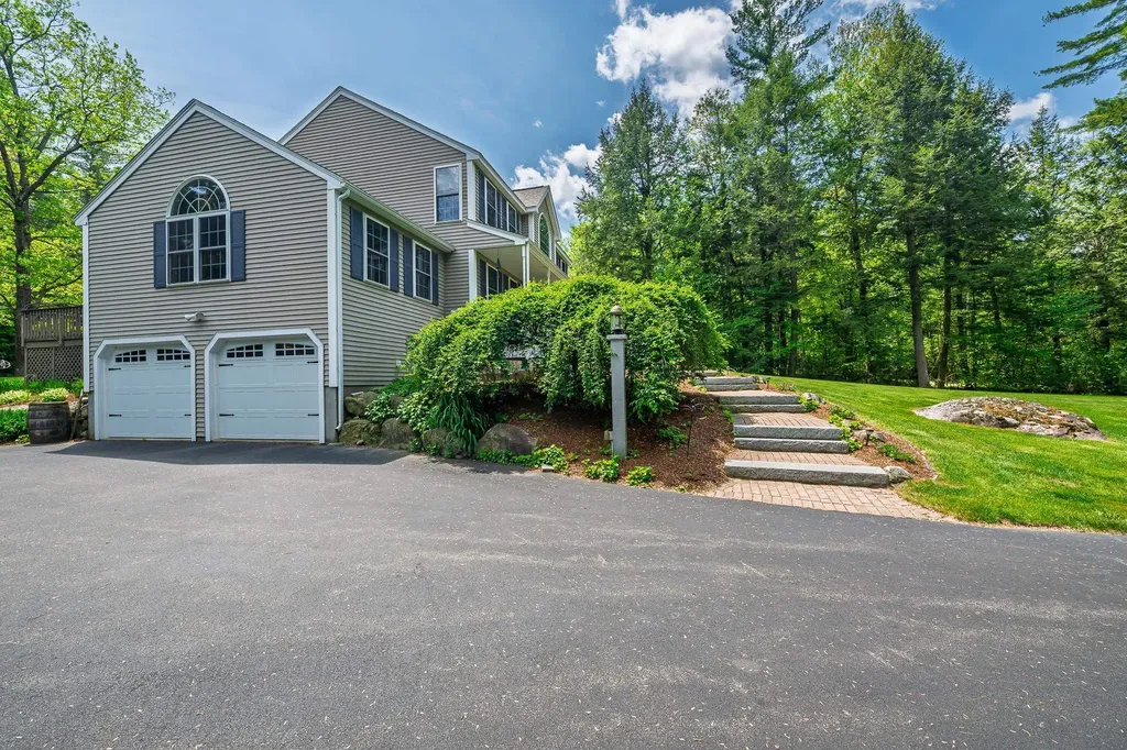 136 Annand Drive Milford NH 03055