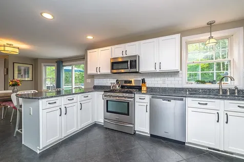 136 Annand Drive Milford NH 03055