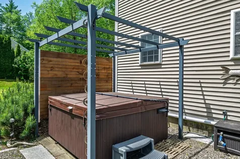 136 Annand Drive Milford NH 03055