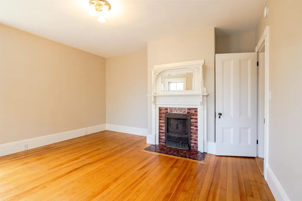 58 Pillsbury Street Concord NH 03301