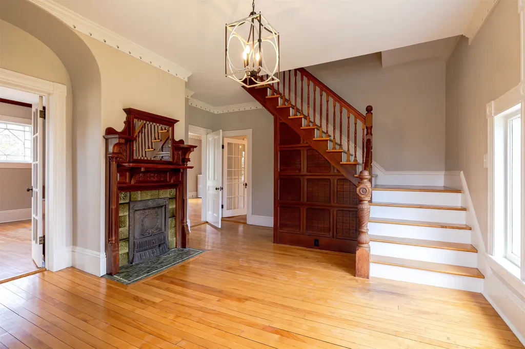58 Pillsbury Street Concord NH 03301
