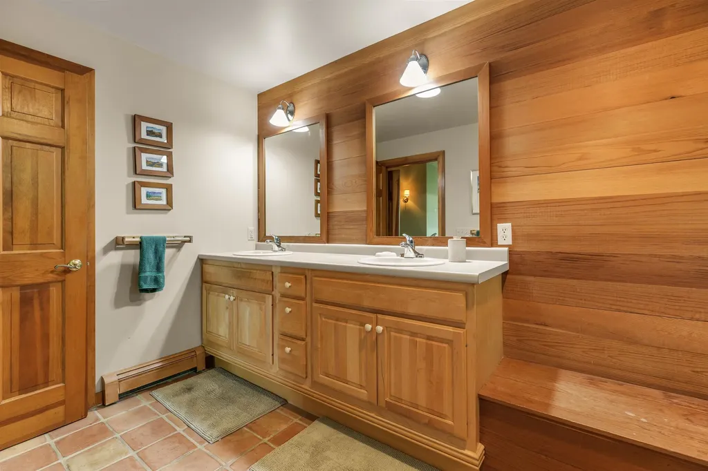 217 Forest Acres Road New London NH 03257
