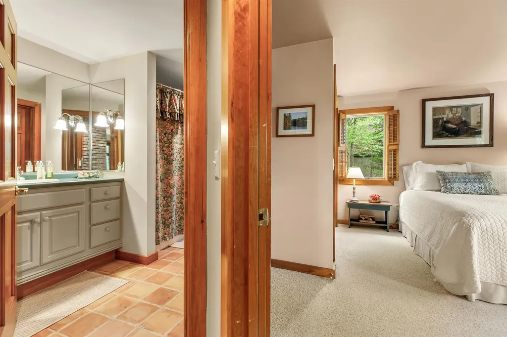 217 Forest Acres Road New London NH 03257
