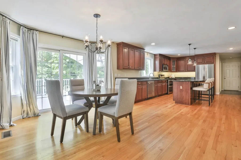 13 Hobart Hill Road Brookline NH 03033