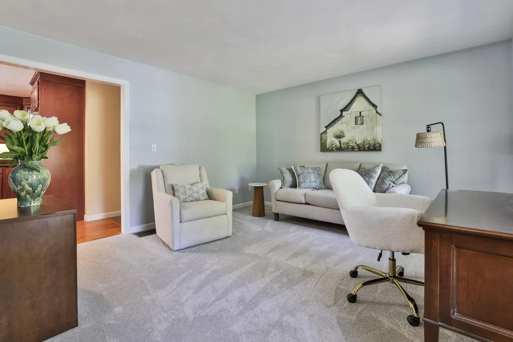 13 Hobart Hill Road Brookline NH 03033