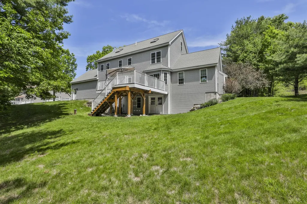 13 Hobart Hill Road Brookline NH 03033