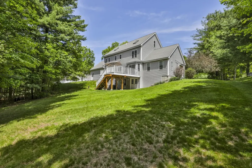 13 Hobart Hill Road Brookline NH 03033