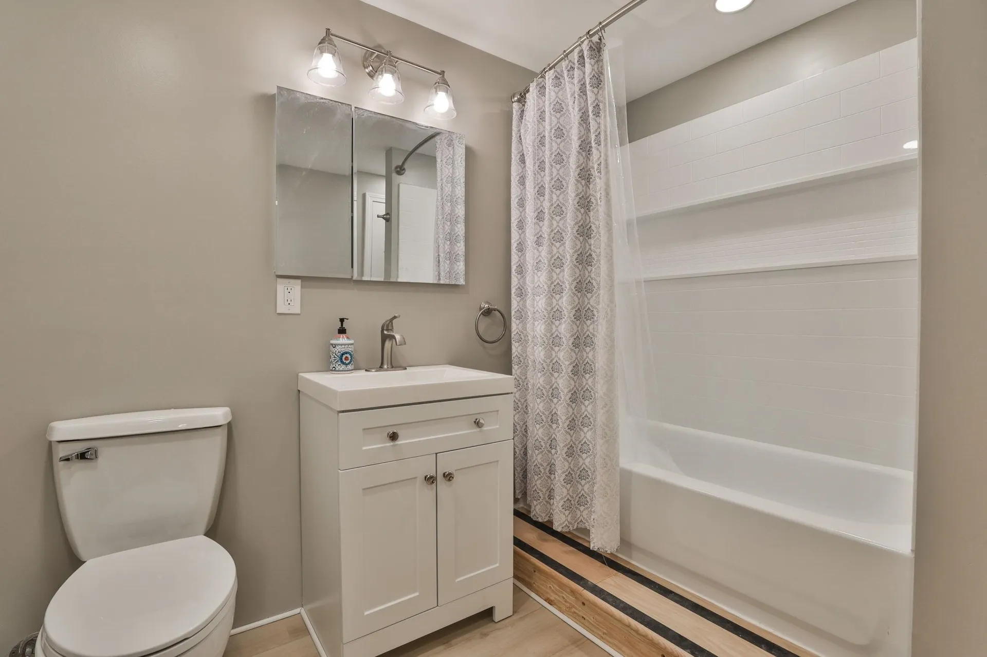 13 Hobart Hill Road Brookline NH 03033