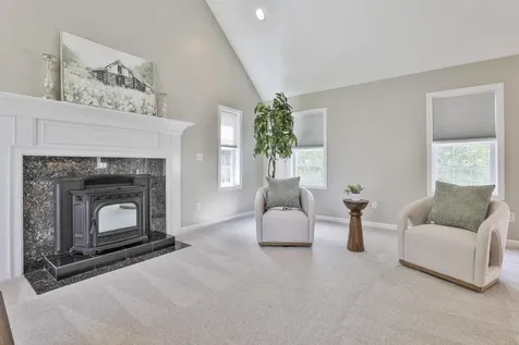 13 Hobart Hill Road Brookline NH 03033