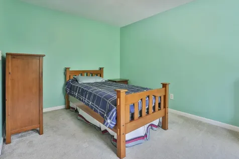 13 Hobart Hill Road Brookline NH 03033