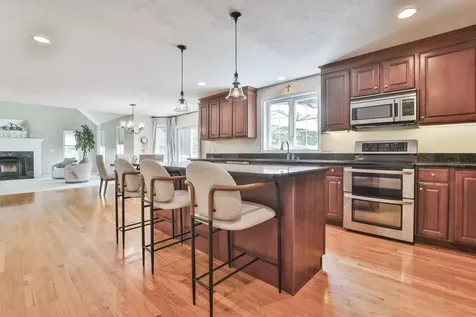 13 Hobart Hill Road Brookline NH 03033
