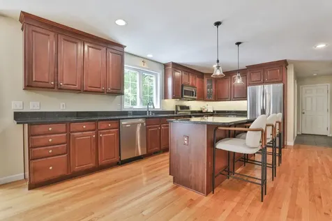 13 Hobart Hill Road Brookline NH 03033